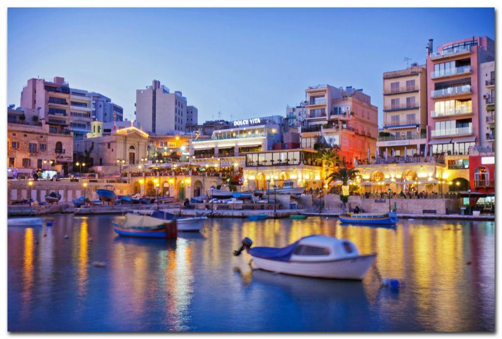 Modern Apartment In The Best Location, Perfect For Families Sliema Exterior foto